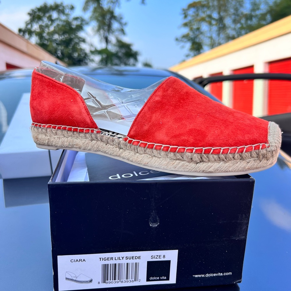 Dolce Vita Women’s Ciara Espadrilles, flat, Tiger Lily Suede. Size 8 New.